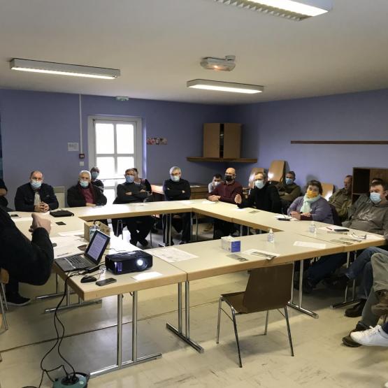 Florent Dory revient sur le travail entrepris par le réseau Fdsea concernant la cartographie des cours d’eau et fossés en Moselle. Photo Cédric COILLOT