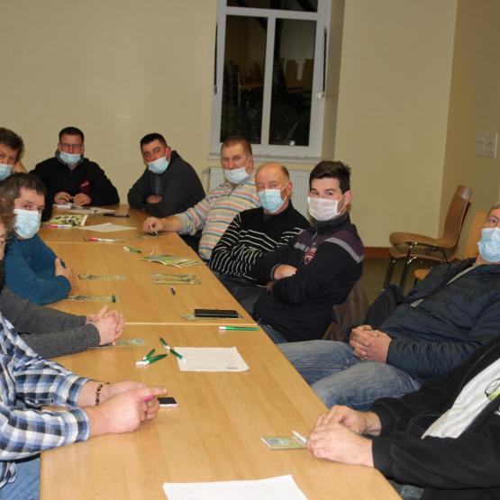 Dans les assemblées cantonales de la Fdsea, les gestes barrières sont de rigueur. Photo Cédric COILLOT