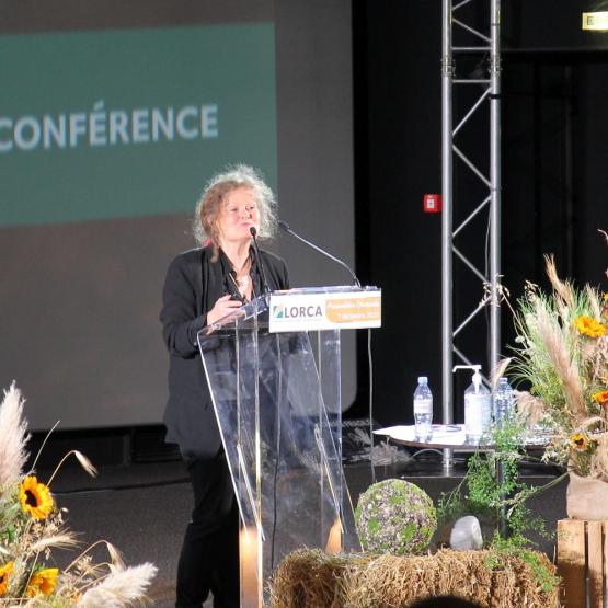 Sylvie Brunel explique que la pauvreté est le principal ennemi de la planète, l’entrée en classe moyenne d’une population, la fait basculer vers la sensibilité environnementale. Photo Yannick DERHILLE
