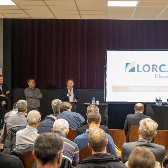 Sous la présidence de Xavier Lerond, plus de soixante-dix éleveurs se sont réunis pour assister aux travaux d’assemblée générale de Lorca Élevage. Photo : LORCA