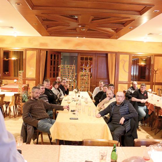 L’assemblée cantonale est l’occasion pour les adhérents de la Fdsea de la Moselle d’échanger avec les élus de leur syndicat professionnel. Photo Cédric Coillot