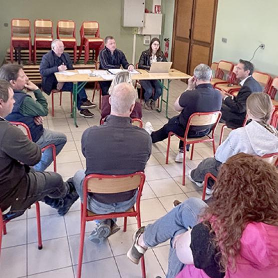 Le syndicat des éleveurs de chevaux de la Moselle était en assemblée générale le 25 avril dernier à Amelécourt autour de son président Paul Rechenmann. Photo DR