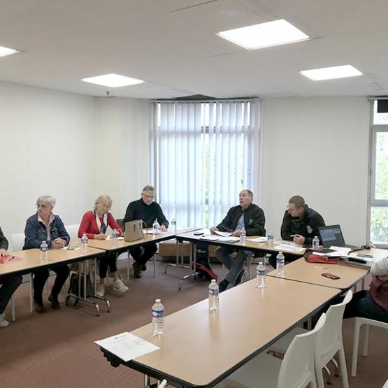 Réunis pour l’assemblée générale 2024, les membres et partenaires du Service de remplacement ont réfléchi ensemble aux actions et projets qui façonneront l’avenir. Photo Lucile Hergat