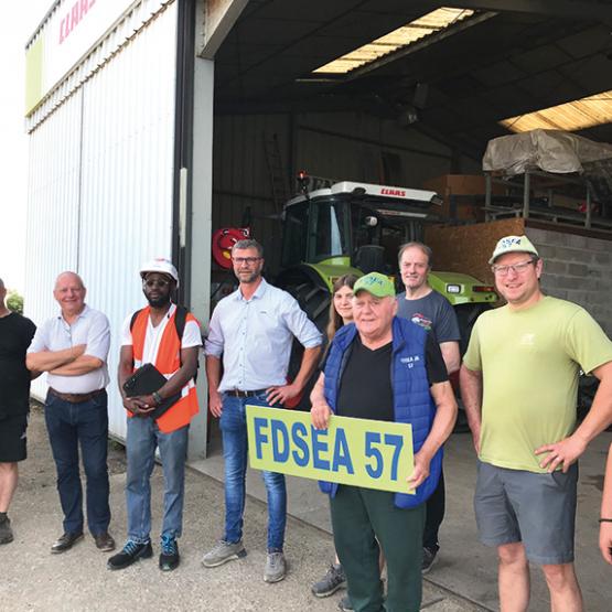 La Fdsea de la Moselle et l’ensemble de ses partenaires se sont rassemblés à Manom pour la dernière journée de contrôle des engins de levage de ce début d’année. Photo CCE