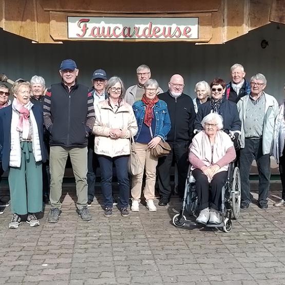 Entre patrimoine agricole, convivialité et découvertes culturelles, les vingt-cinq participants ont savouré deux journées placées sous le signe de la bonne humeur et du partage. Photo DR