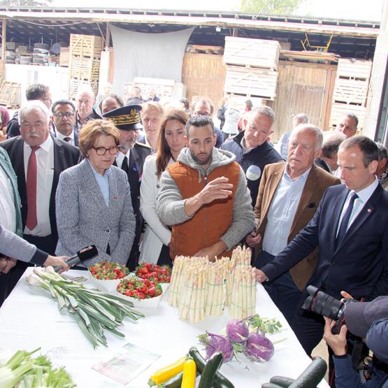 Une délégation de responsables professionnels agricoles mosellans a été reçue par Annie Genevard. Cette réunion de travail s’est déroulée en marge de la visite ministérielle le 22 mai à Niederstinzel. Photo Pierre Divoux
