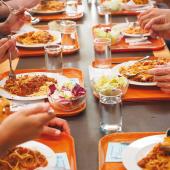 En 2026, le bio à la cantine est devenu moins politique. Photo DR