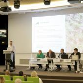 La Chambre d’agriculture va organiser des réunions en automne pour sensibiliser les agriculteurs    aux moyens d’action pour faire face à une situation économique très difficile. Photo CEC