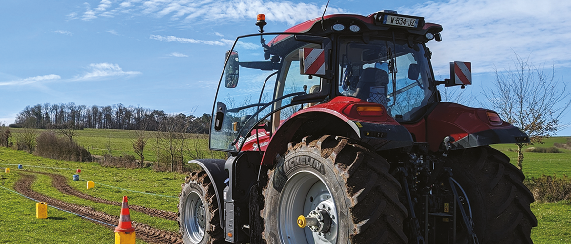 Avec l'augmentation du nombre d'apprenants en agroéquipement, l'établissement a mis en place des partenariats avec les concessionnaires afin de former ses jeunes sur du matériel de pointe. © Campus de Mirecourt