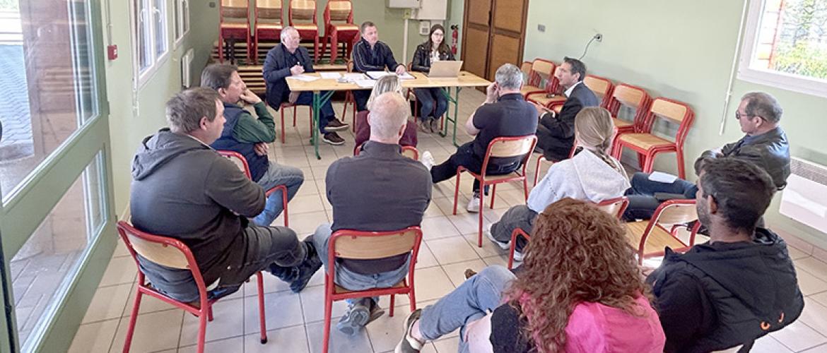 Le syndicat des éleveurs de chevaux de la Moselle était en assemblée générale le 25 avril dernier à Amelécourt autour de son président Paul Rechenmann. Photo DR