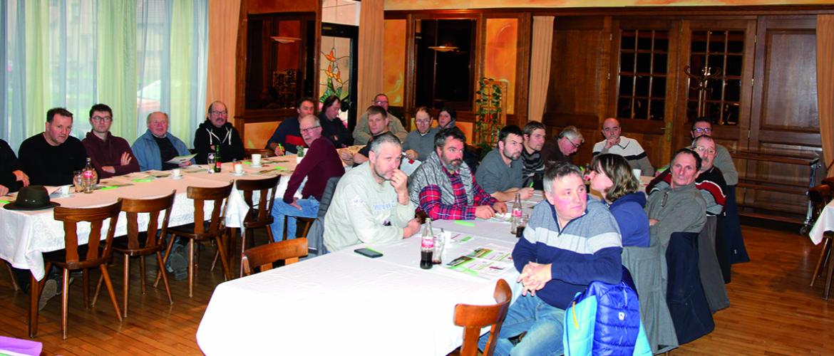 À Epping, des agriculteurs expriment leur rejet de  l’obligation de repas végétariens dans les cantines scolaires. Photo Cédric Coillot