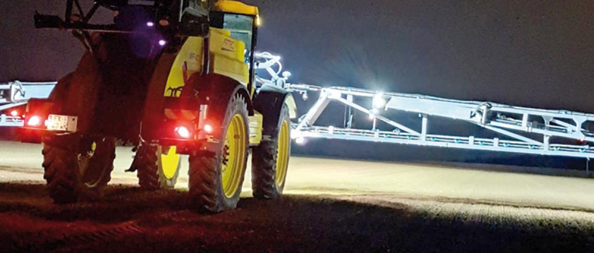 La démonstration reposait sur une technologie aussi simple que visuelle : l’utilisation d’un traceur luminescent. Photo Chambre d'agriculture 57