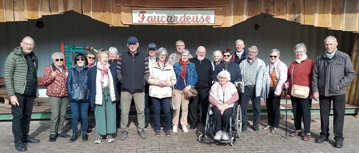 Entre patrimoine agricole, convivialité et découvertes culturelles, les vingt-cinq participants ont savouré deux journées placées sous le signe de la bonne humeur et du partage. Photo DR