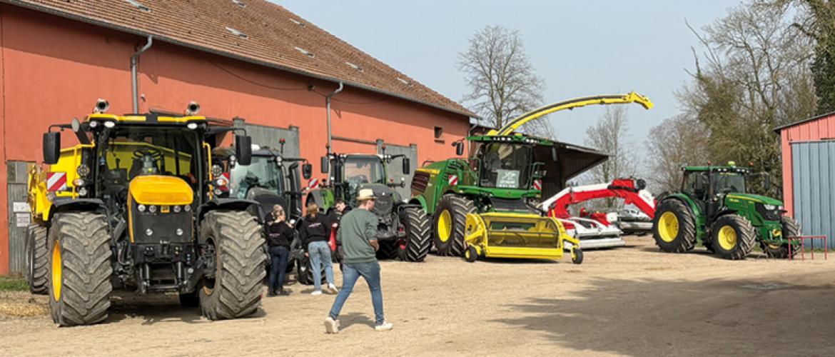 Une exposition de matériel lié à l’élevage permet d’appréhender l’étendue du travail d’agriculteur ou de salarié agricole. Photo lycée C.Salins