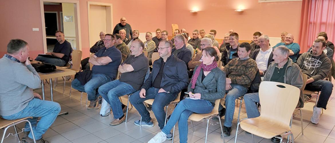 La première réunion relative aux baux et réserves de chasse en Moselle a réuni une quarantaine d’adhérents. Photo Marie Pescheteau