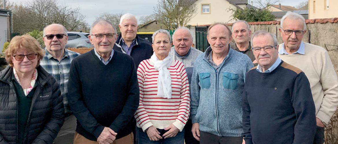 Le bureau de la Sdae de la Fdsea, de g. à d. : Maryse Bauer, Philippe Wagner, Claude Desalme, Denis Poinsignon, Marie-Thérèse Wilhelm, Gilbert Ecker, Jean-Marie Gallissot, François Florentin, Guy Pétain, André Sindt. Photo CCE