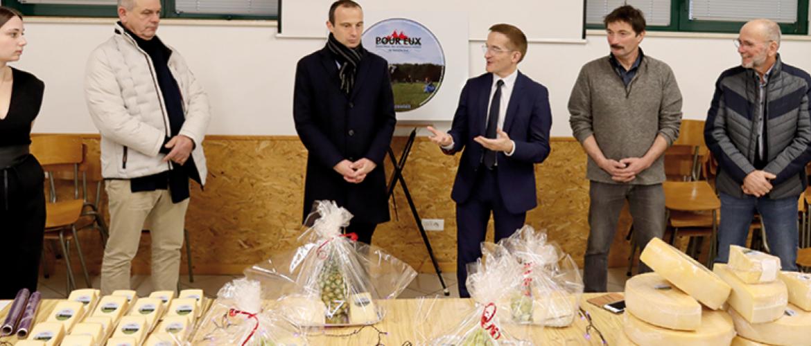 Les producteurs laitiers de Moselle Sud et Unicoolait sont venus partager avec leurs partenaires le renouveau de la transformation laitière à Sarrebourg. Photo Cédric Coillot